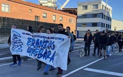 Greba orokorrak Uribe Kostako zenbait udalerrietako kaleak hartu ditu