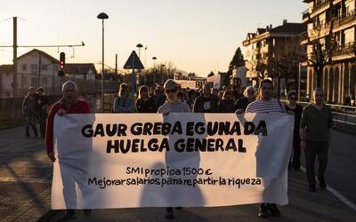 “Gaur atzo baino indartsuagoak gara, ez gara geratuko helburua lortu arte”