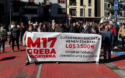 LAB sindikatuak eskerrak eman dizkie Soraluzeko dendariei eta tabernariei