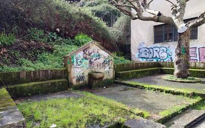 EAJ-PNV Soraluzek iturriak, markesinak eta igogailuak konpontzeko eta garbitzeko eskatu du, mantentze-lan faltagatik