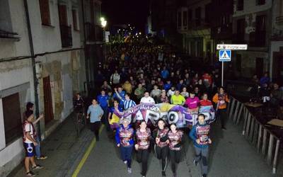Korrika goizaldean iritsi arren, motorrak berotzeko, egun osoko programazioa prest