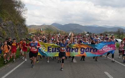 Euskararen garra pizteko garaia