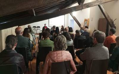 Trantsizio ekosozialari buruzko mahai inguru interesgarria izan dute Lesakan