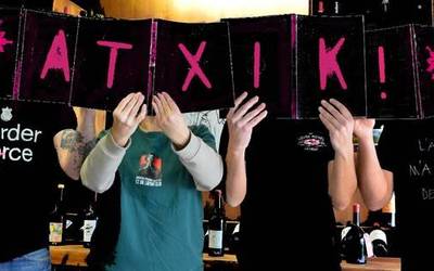 Atxik! Azoka: Senperen ardo eta liburu konprometituen azoka eginen dute bigarren urtez