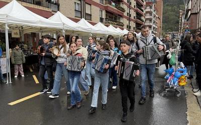 Euripean eta abelgorririk gabe ere, Erramu-zapatuak bere xarma mantendu du