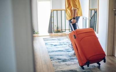 Turismo zerga ezartzeko tramiteak hasi ditu foru aldundiak