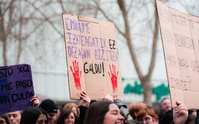 Bost salaketa egunero genero indarkeriagatik