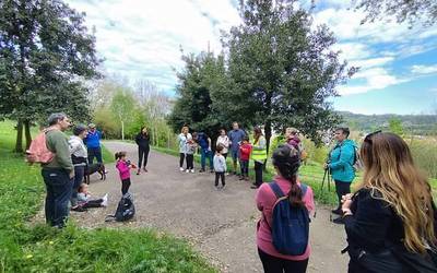 Natura ezagutzeko ibilbide gidatuak bueltan dira Urdulizen, doan eta edonorentzat