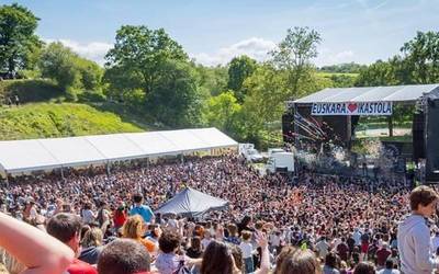 Herri Urratsera joateko autobusa antolatu du Mendaroko In Leike kultur elkarteak