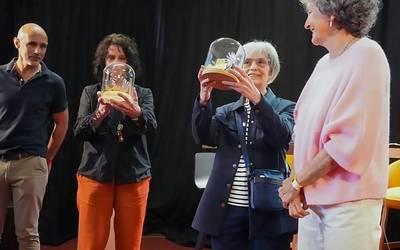 Giro onarekin iragan da Sarako idazleen 43. biltzarra