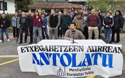 Beran etxegabetze arriskuan dauden hiru laguni babesa adierazi dio META Mendialdeko Etxebizitza Taldeak