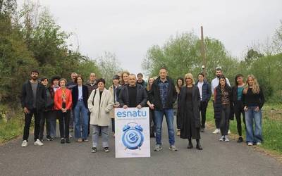 'Esnatu' dinamika aurkeztu du UEMAk, arnasguneetan euskara izaten ari den apaltzearen kontra egiteko