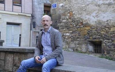 Jokin Urain Larrañaga hil da, idazle eta preso ohi mendaroarra