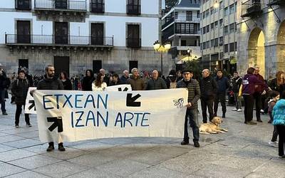 Sare Herritarrak elkarretaratzea egingo du bihar, plazan