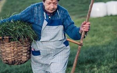 Endañetatik Saskatera: bizitza oso bat, amama
