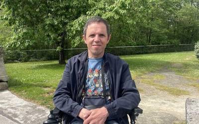 "Esklerosi anizkoitza dudanetik niretzat ezinbestekoa da autosufizientea izatea"