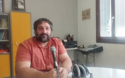Mendialdeko mankomunitateko teknikaria Portugalera zaborren kudeaketaren inguruko eskolak ematera