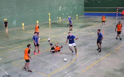 Asteburu honetan hasiko da aurtengo areto-futbol txapelketa