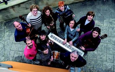 40 urte herri musikari bat hauspotzen