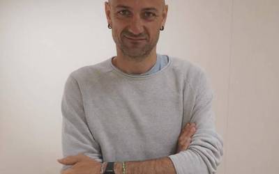 "Erakundeei dagokien hutsune bat betetzen ari gara"