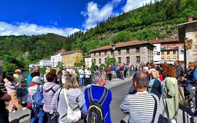 Jakinmina piztu du Altzola auzoaren iragana ezagutzeko bisita gidatuak
