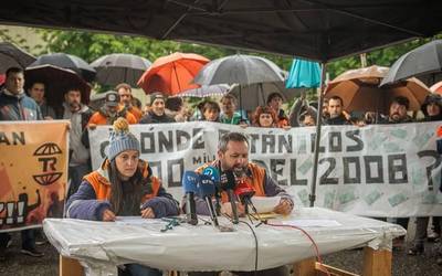 Tubos Reunidoseko greba mugagabea eten dute, momentuz