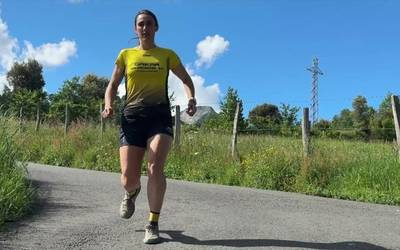 Ainhoa Oyanguren: mendi lasterketak, patinajea eta hockey-a