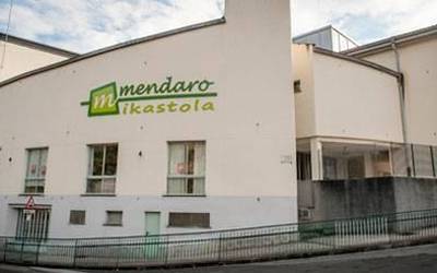 Parte-hartze txikiagatik bertan behera laga dituzte Mendaron gaur eta bihar UEMAk ematekoak zituen tailerrak