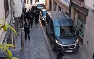 Kokaina, anfetamina, marihuana eta haxis kopuru handiak atzeman zituen Guardia Zibilak Urduñan astearteko operazioan