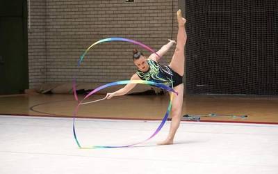 48 gimnasta taldekako Euskadiko txapelaren lehian aritu dira