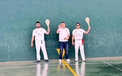 Final-laurdenetako hiru partidak galduta, oso zail jarri zaie pala txapelketa