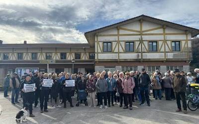 Irailean jarraituko dute osasun zerbitzu hobea eskatzeko aldarriarekin