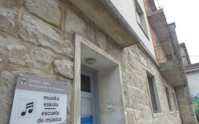 Musika eskolako izen ematea zabalik dago