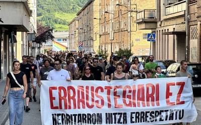 Etxarriharrok ekimena eta Errausketarik ez manifestazioa