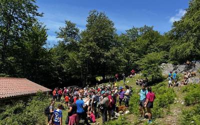 Giro onean ospatu dute Santikurtz Eguna