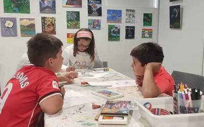 Ane arte tailerreko ikasleen lanak jarri dituzte ikusgai Kultur Kafean