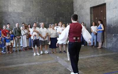 Falta direnak gogoan, hasi da hamargarrenez pilotaren festa