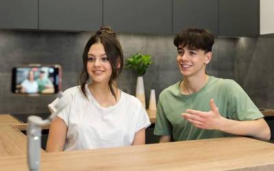 Euskarazko bideo laburren lehiaketa abiatu dute Urduliz Link Up jaialdiaren bueltan