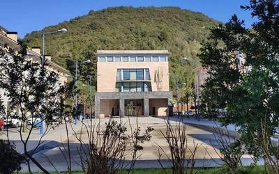 HAPOaren aldaketa puntual baten berri emateko bilera informatiboa deitu du ostegunerako Mendaroko Udalak