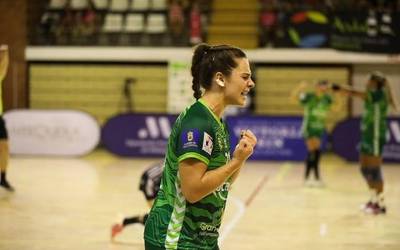 Iberdrola ligako jokalari onenaren XVI. Trofeo Vicen Muñoz saria jaso du Maria Zalduak