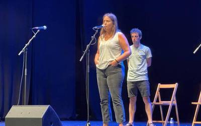 Bertso giroan elkartu dira herriko ikastetxeak, Baztartxon