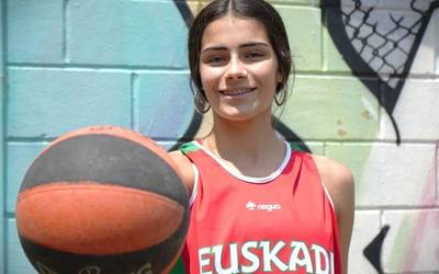 “Gustuko dut 3x3 saskibaloia, oso azkarra da”