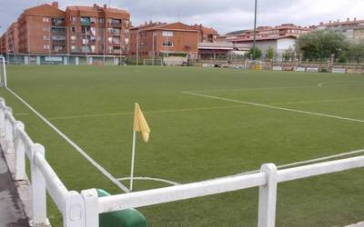 Zumaiako futbol taldea prestatzaile fisiko bila dabil Gizonen Ohorezko Erregional Mailarako