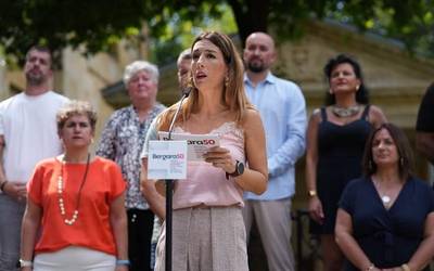 Izaro Elorza: "Beharrezkoa da foru integrazioaren eta burujabetza osoaren bidean urrats berriak egitea"
