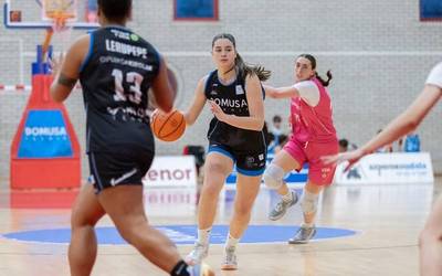 AEBetako Boston College taldean jokatuko Nora Arozena saskibaloi jokalariak