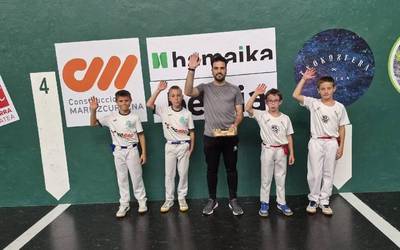 Bera da Nafarroako Herriarteko Pilota Txapelketa ttikiko lehen finalista