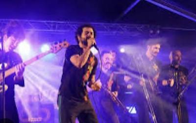 Askotariko musika eskaintza egongo da egunero plazan