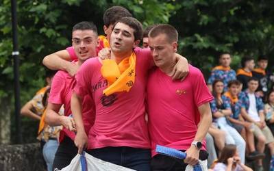 XIII. Banderia, argazkitan