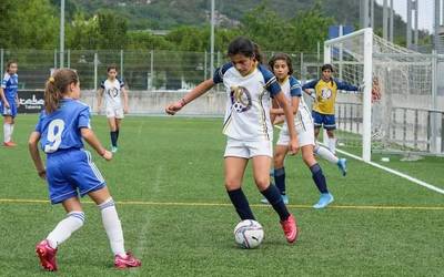 Donosti Cup txapelketako zenbait partida, Mendibeltz zelaian