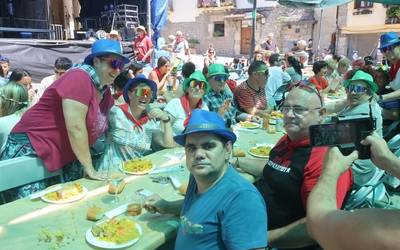 Bazkari herrikoia argazkitan